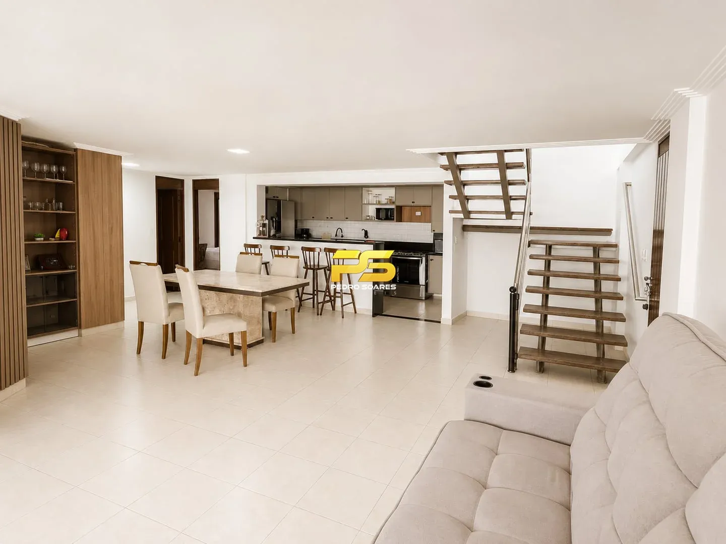 Дуплекс-пентхаус 344,48 м², 5 спалень і 3 місця