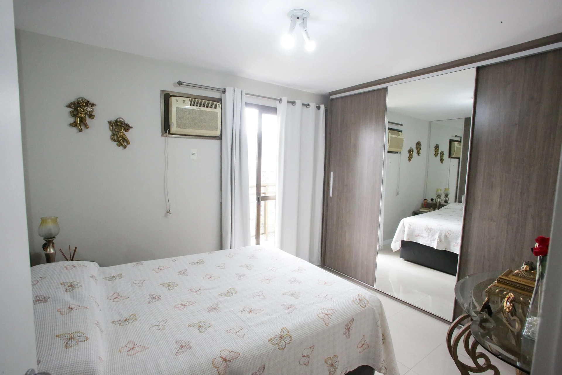 Apartamento mobiliado com 4 quartos e varanda — photo 46