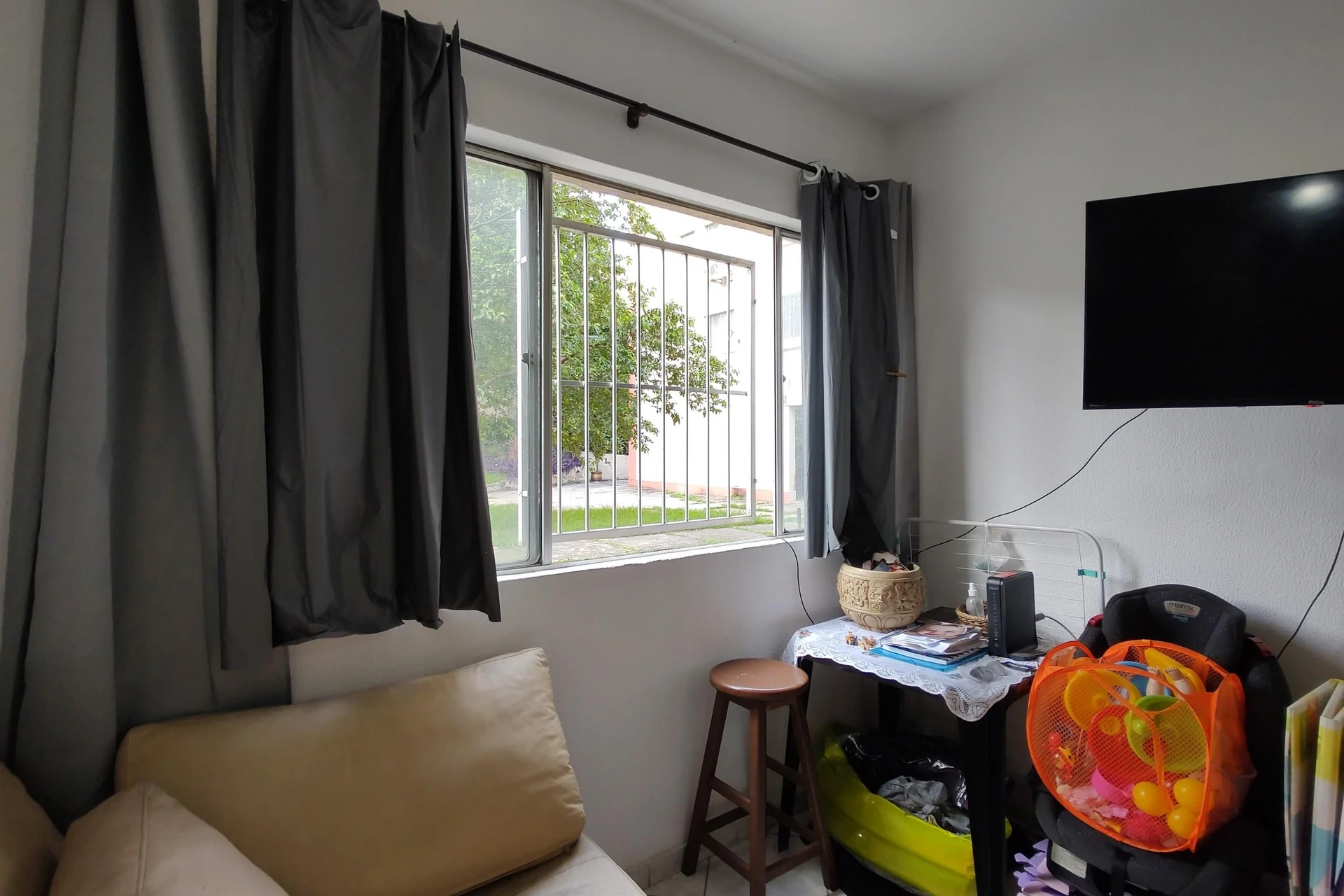 Furnished 1-bedroom apartment with gas open-plan kitchen — photo 31