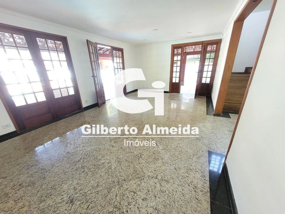 3-bedroom house with a grill on the balcony — photo 21