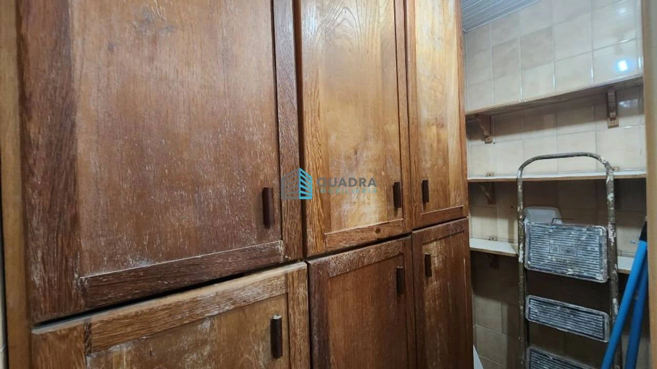Departamento con piso de madera o laminado en Florianópolis — photo 21