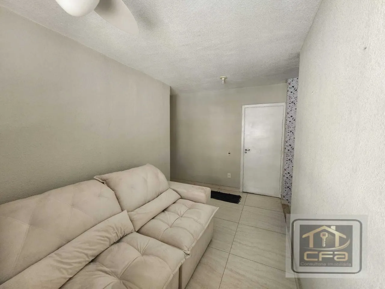 Apartamento de 2 quartos com banheiro e box de vidro — photo 2