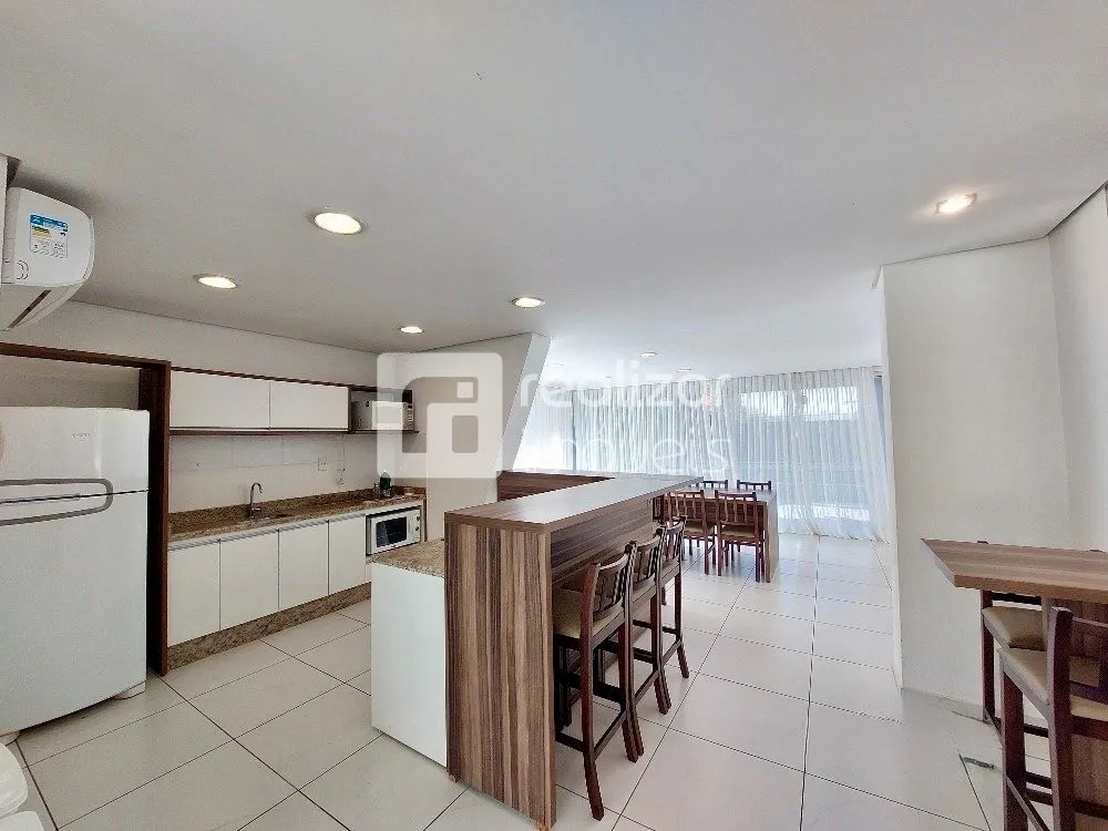 Квартира с 3 спальнями, suite и застеклённым балконом — photo 23
