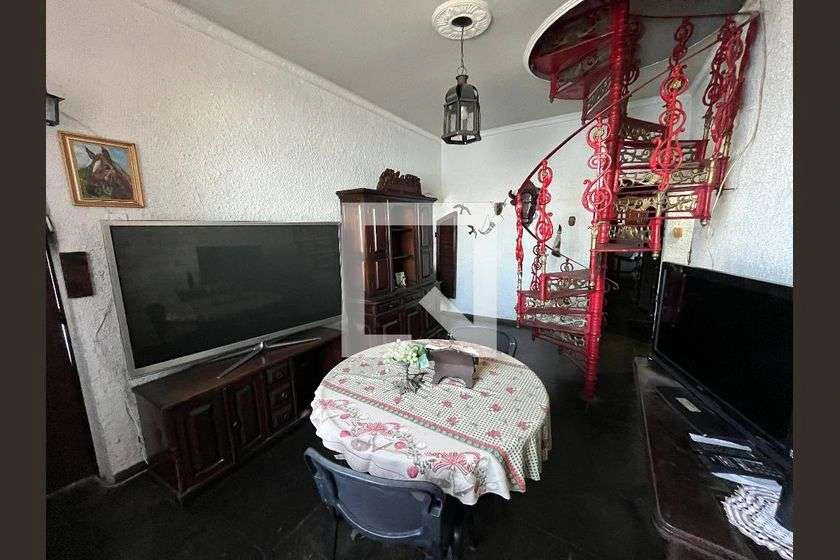 Rental house with 4 bedrooms and 600 m² — photo 25