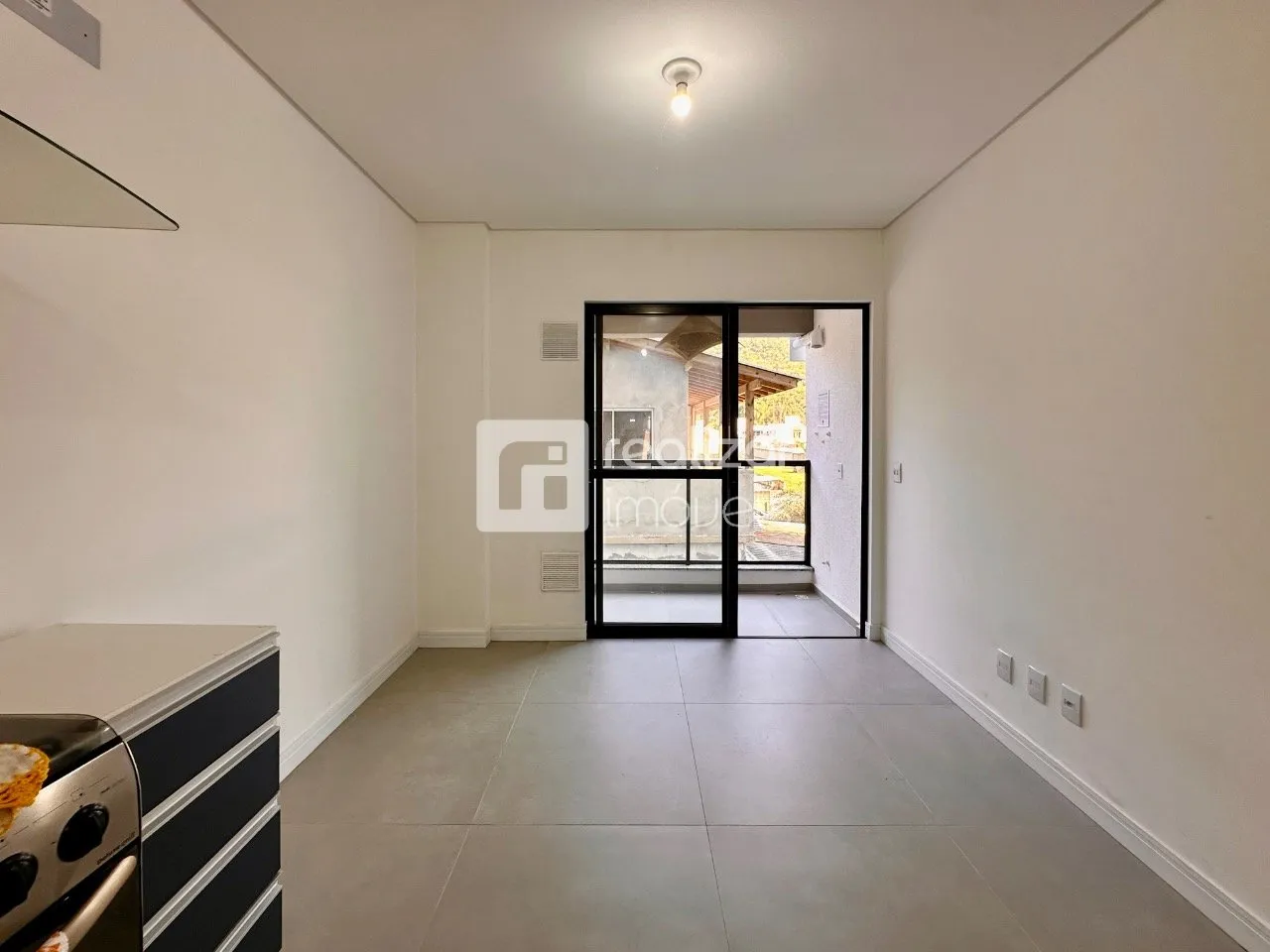 Furnished 2-bedroom apartment with integrated kitchen — photo 24