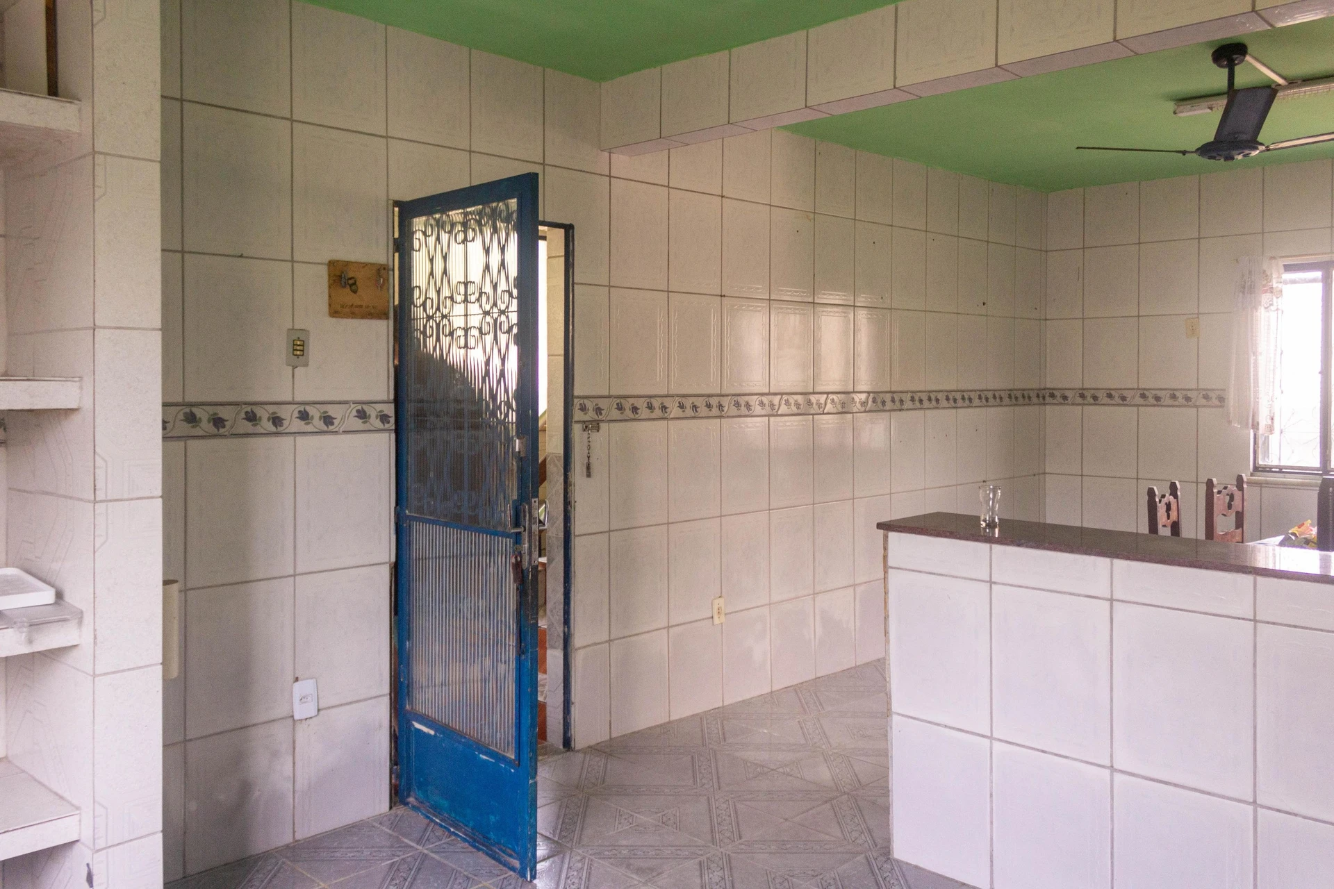 3-bedroom house, 1 with its own bathroom, 400 m² — photo 48