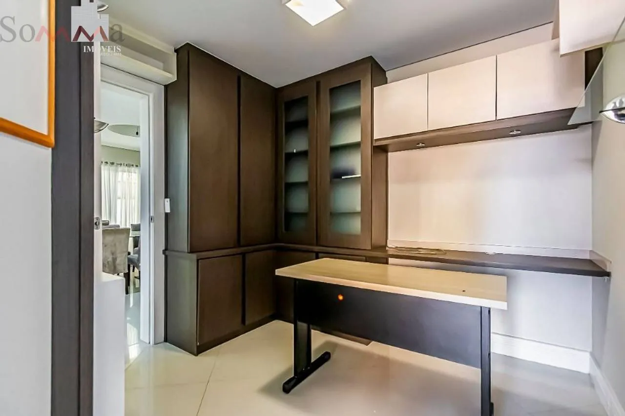 Furnished house, 323 m², with a bathtub — photo 79