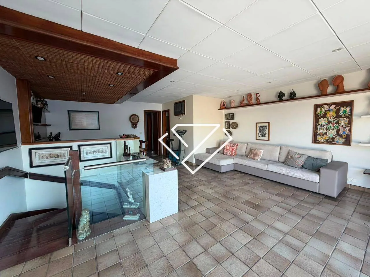 Penthouse with 3 bedrooms, 4 bathrooms and enclosed balcony — photo 64