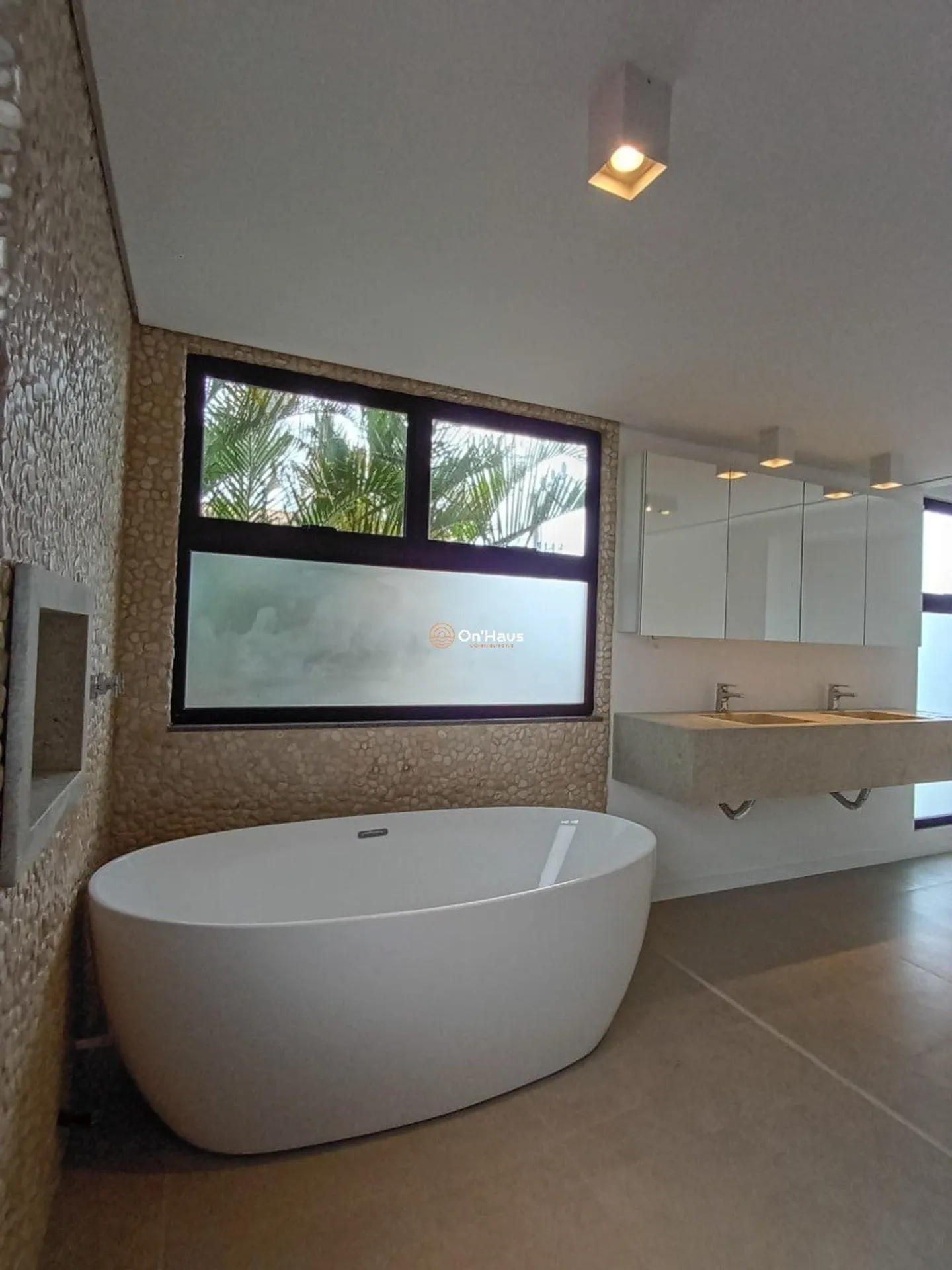 Rental house with 6 en-suite bedrooms and 513 m² — photo 6