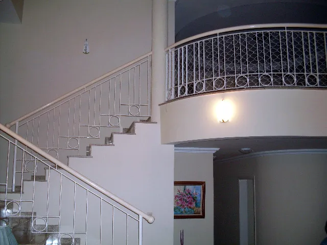 4-bedroom house with a bathtub in Curitiba — photo 6