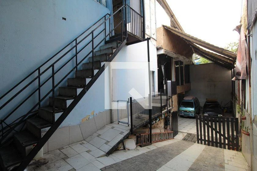Furnished house, 200 m², with a glass-enclosed balcony — photo 13
