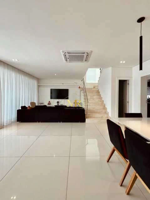 Condominium house with 4 en-suite bedrooms, 340 m² — photo 7