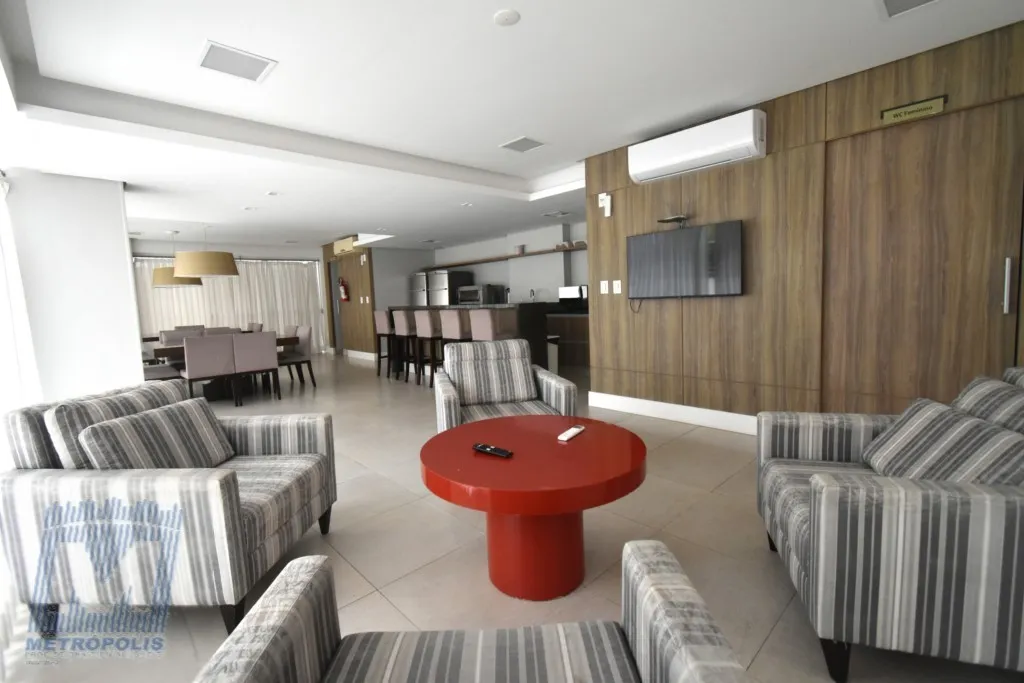 2-bedroom apartment with a mountain view in Florianópolis
