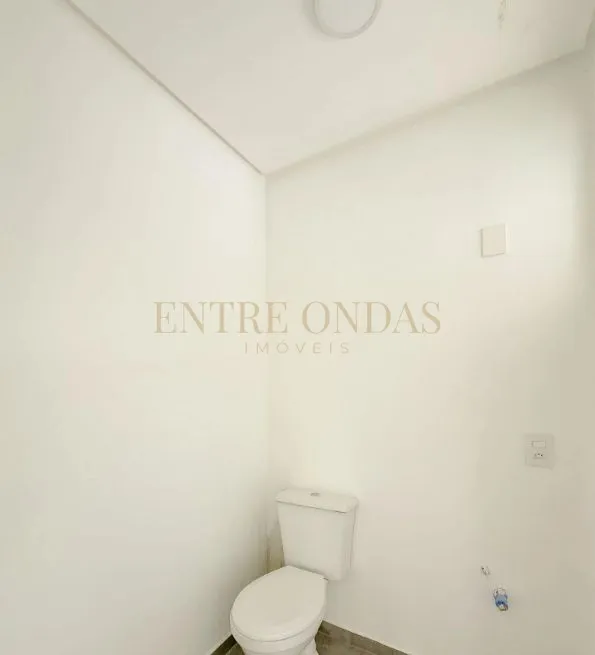 3-bedroom house with a mountain view in Florianópolis — photo 3