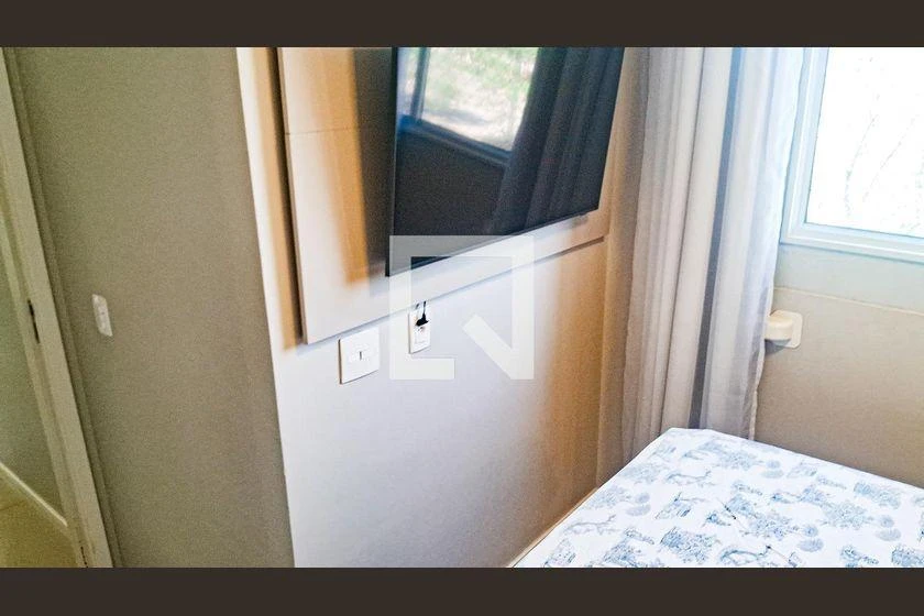 2-bedroom apartment with a home office — photo 4