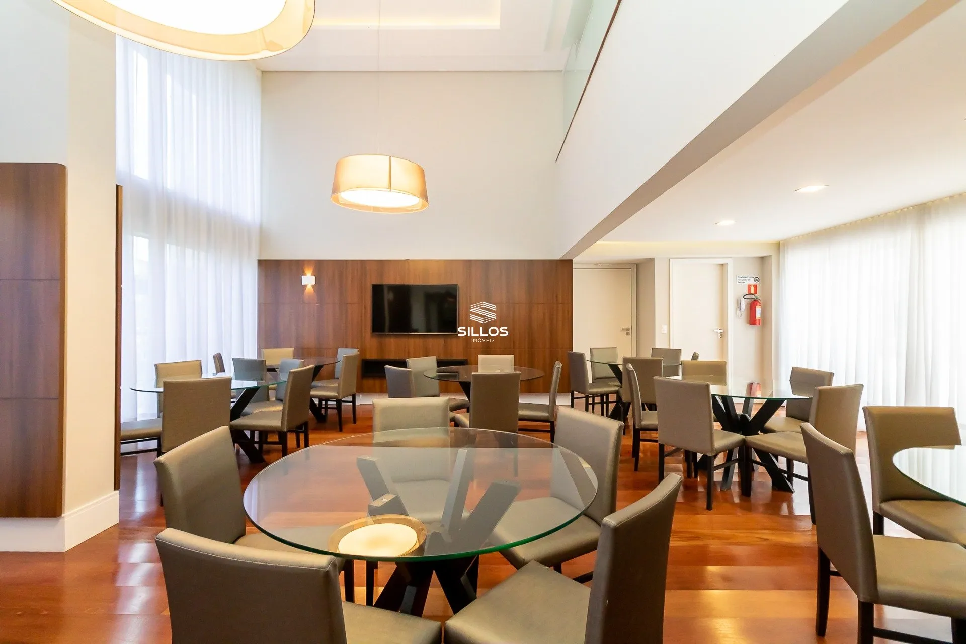 Apartamento de 241 m² con 4 dormitorios y cocina abierta — photo 33