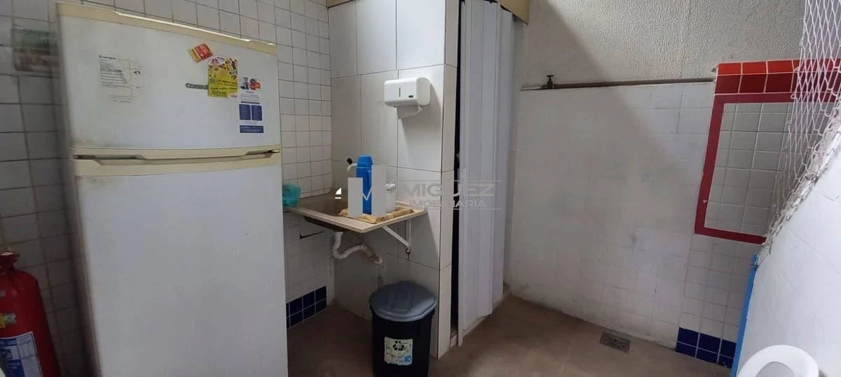 One-bedroom apartment in a building with a gym — photo 45