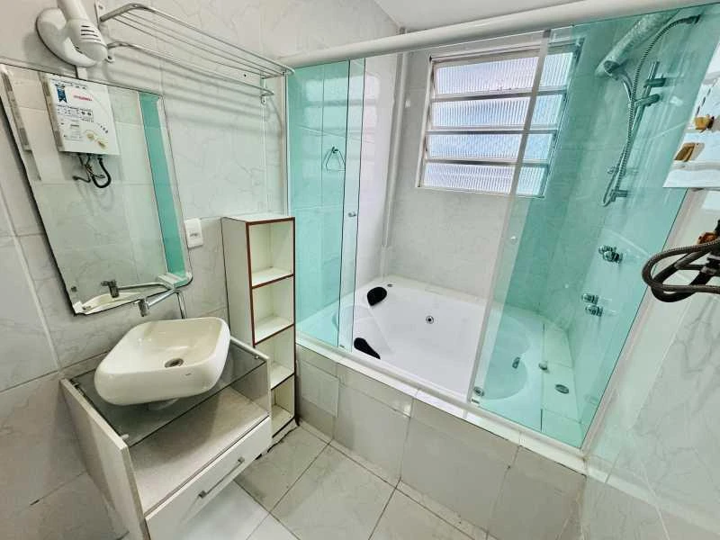 2-bedroom apartment with a bathtub in Rio de Janeiro — photo 14