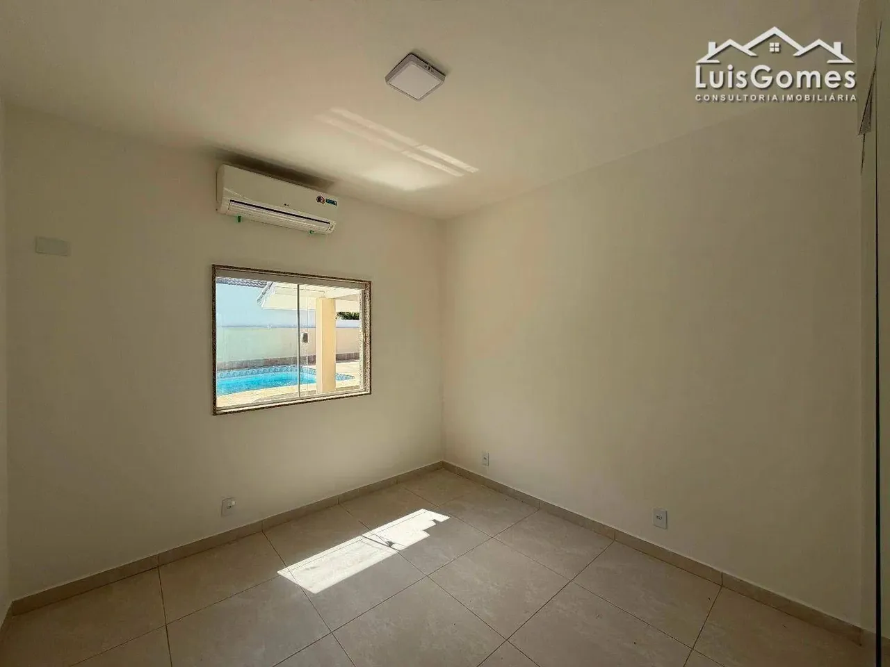 Unfurnished house with 5 bedrooms and 5 bathrooms — photo 9