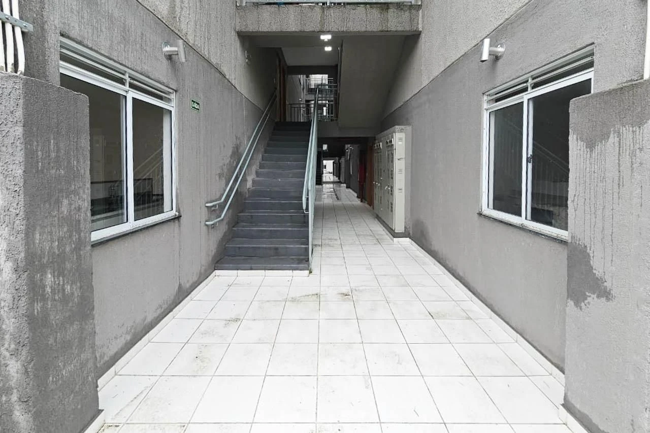 Apartamento de 2 quartos em condomínio com piscina — photo 39