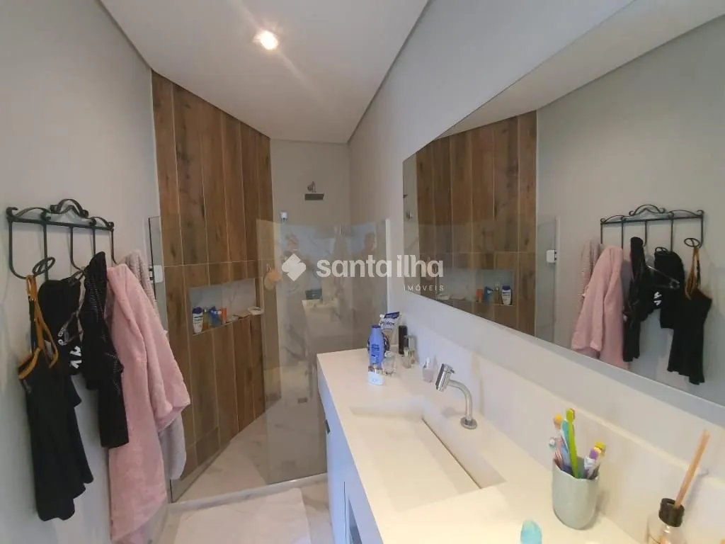 Casa com 7 quartos e 3 suítes, 450 m² e 2 vagas — photo 13