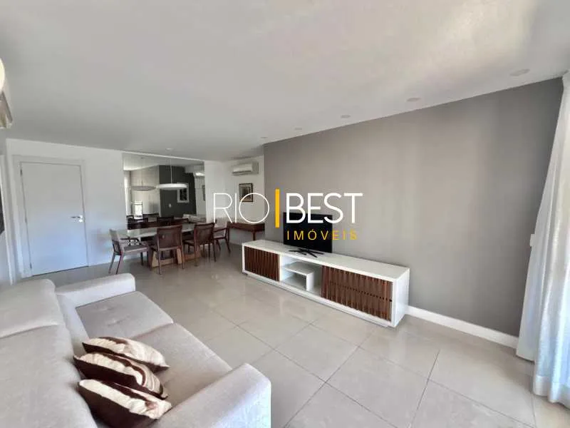 Apartment with 3 bedrooms, 4 bathrooms and balcony — photo 12