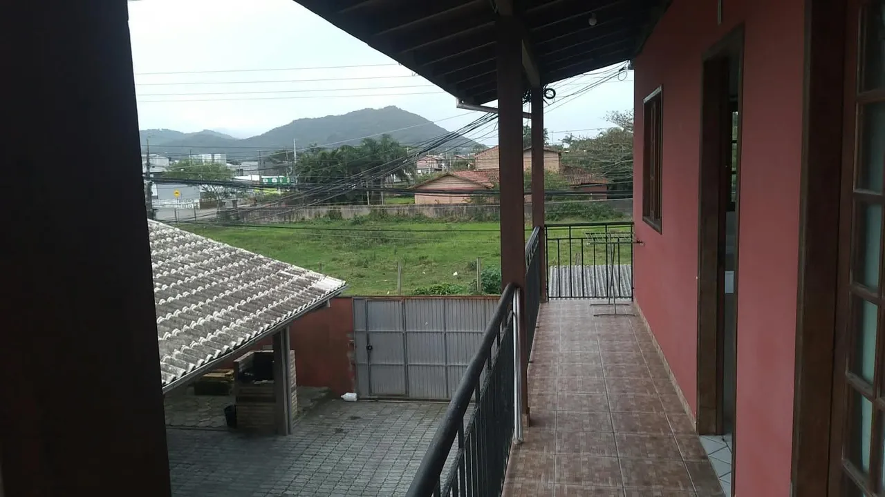 One-bedroom, 30 m² apartment in Florianópolis — photo 4