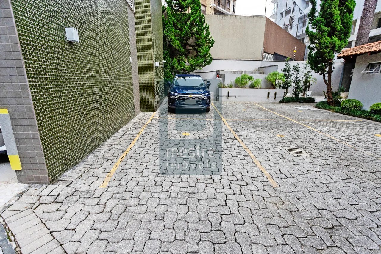Apartamento mobiliado com 3 dormitórios e 4 banheiros — photo 43