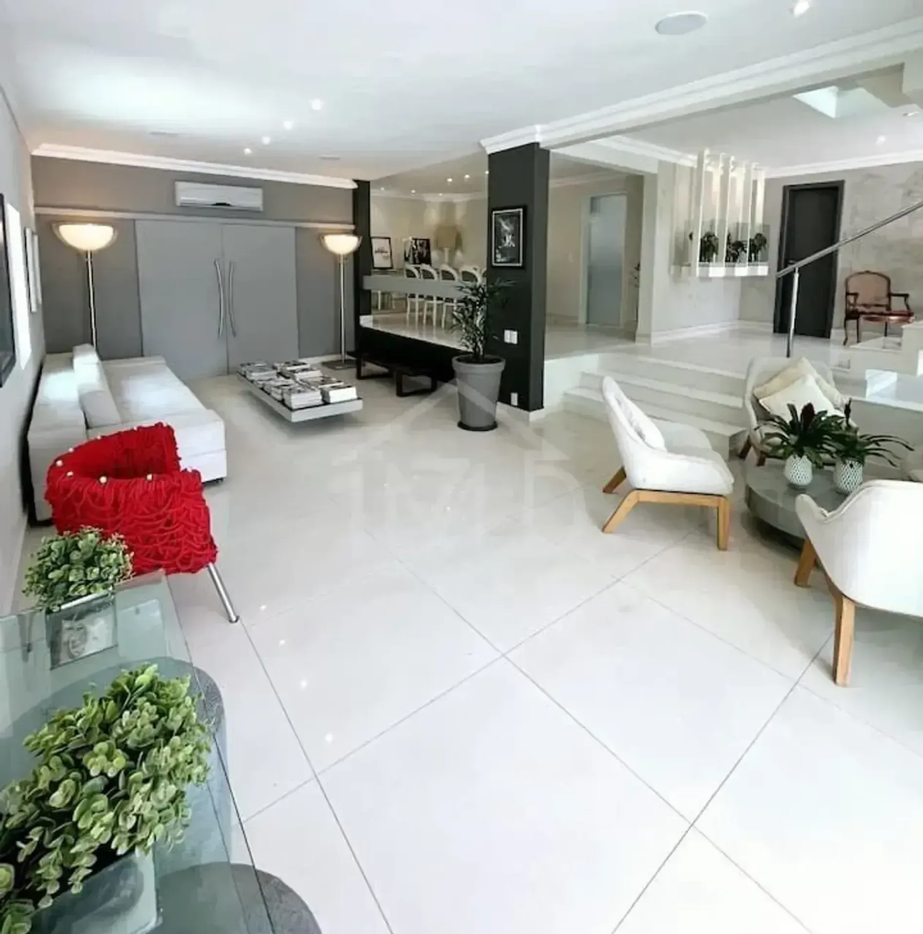 Casa mobiliada com 7 suítes e 10 banheiros, 720 m² — photo 18