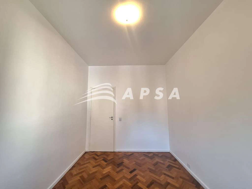 3-bedroom apartment with a separate kitchen — photo 10