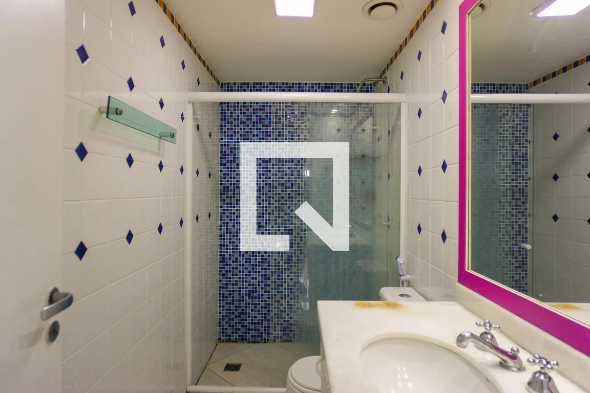 Apartamento sem mobília com 2 quartos e varanda fechada — photo 35