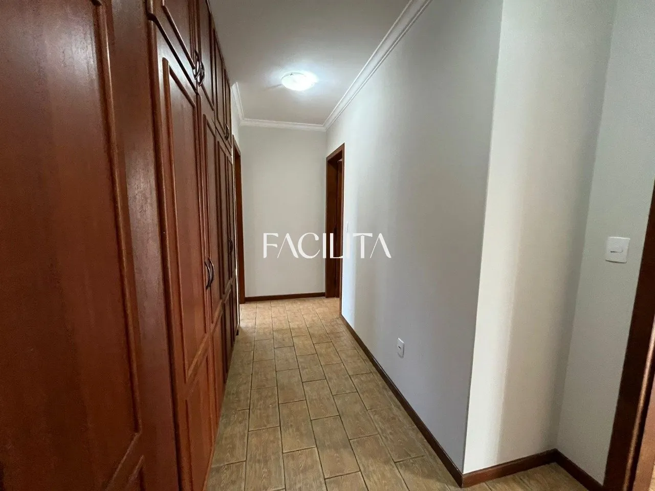 Furnished 456 m² house with 3 en-suite bedrooms and pool — photo 6
