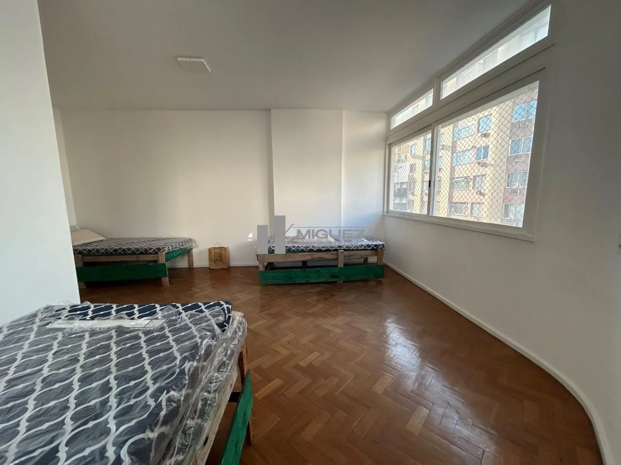 3-bedroom, 3-bath apartment with 1 parking space — photo 9