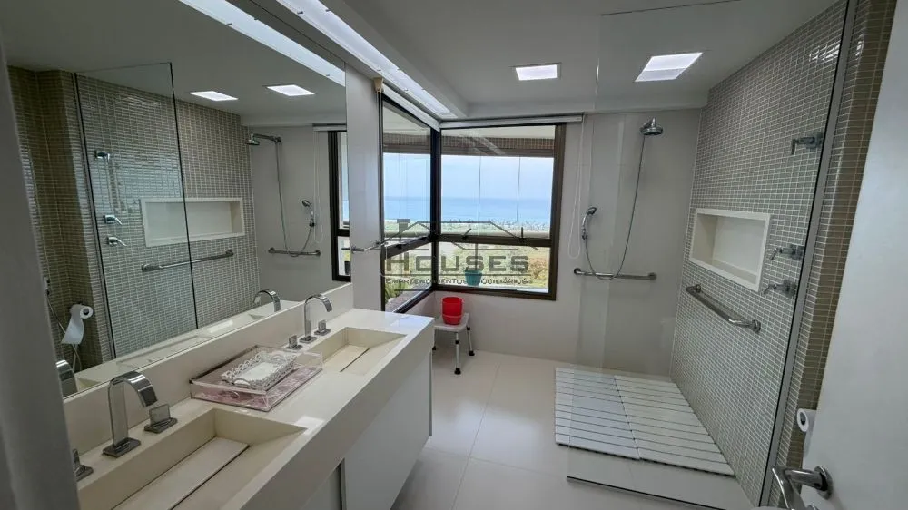 4-bedroom unfurnished apartment with 1 bathroom — photo 28