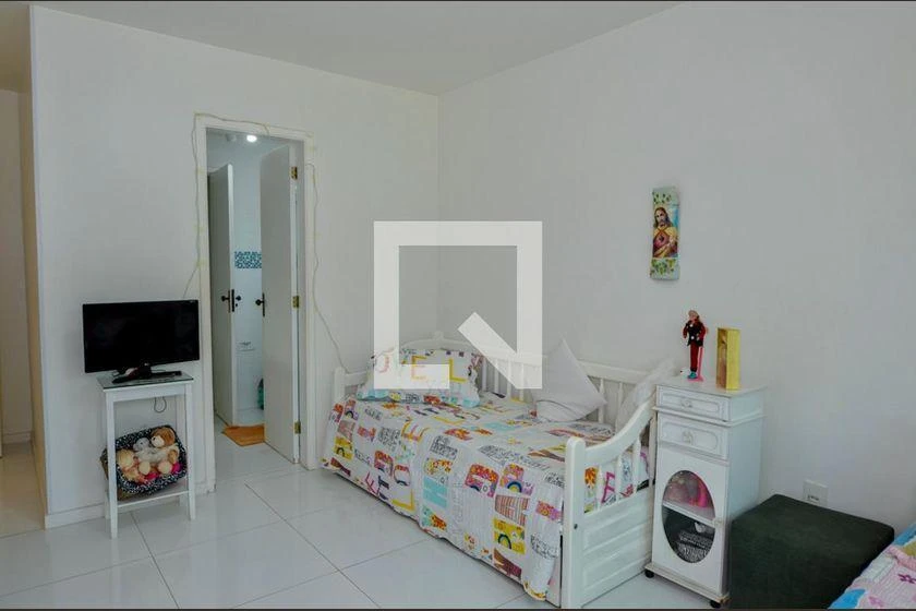 380 m² house with 4 bedrooms and air conditioning — photo 3