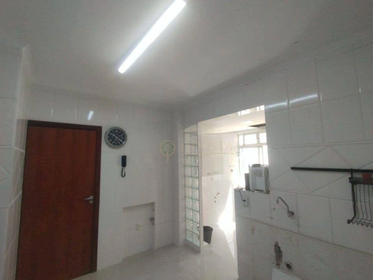 4-bedroom apartment with a closed kitchen and 1 parking — photo 4