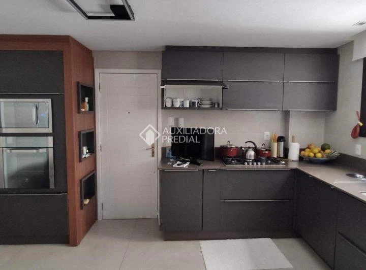 Apartamento mobiliado com 4 quartos, 2 suítes e 3 vagas — photo 4