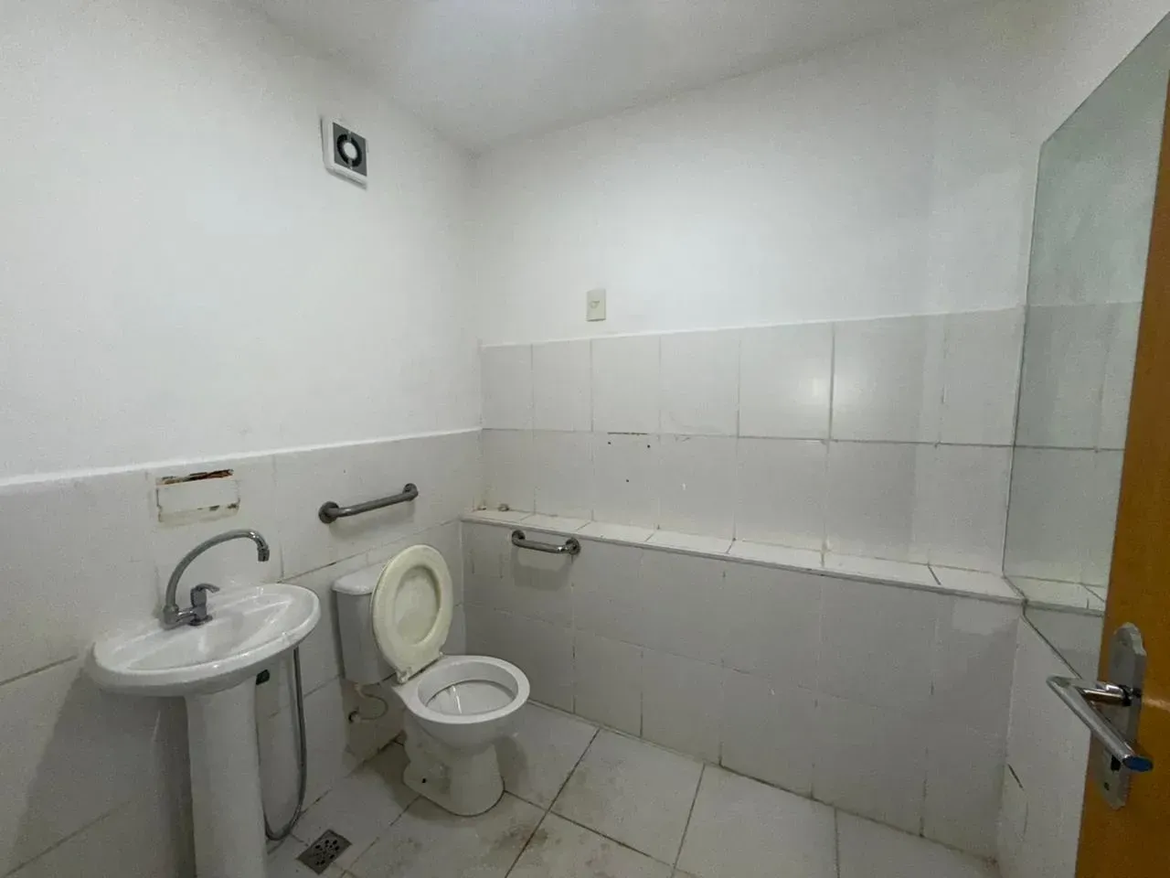 Casa comercial para aluguel com 385 m² e 4 quartos — photo 11