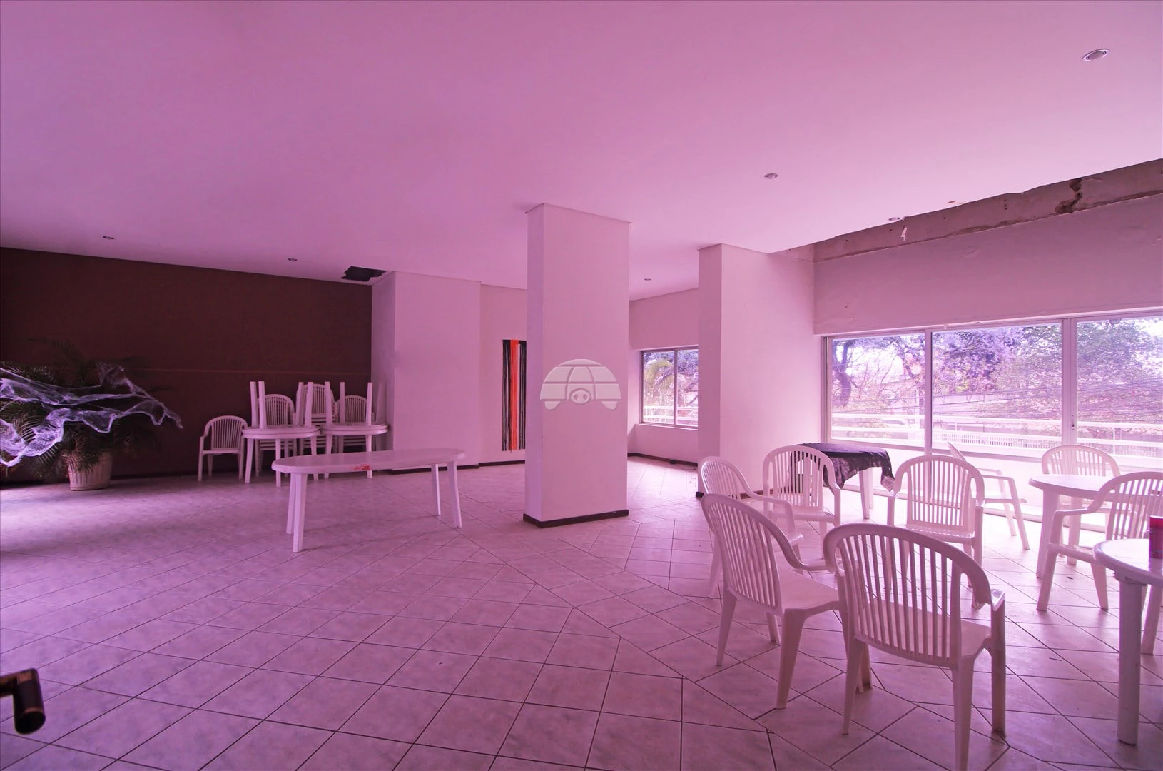 3-bedroom apartment with wood or laminate floors in Curitiba — photo 29