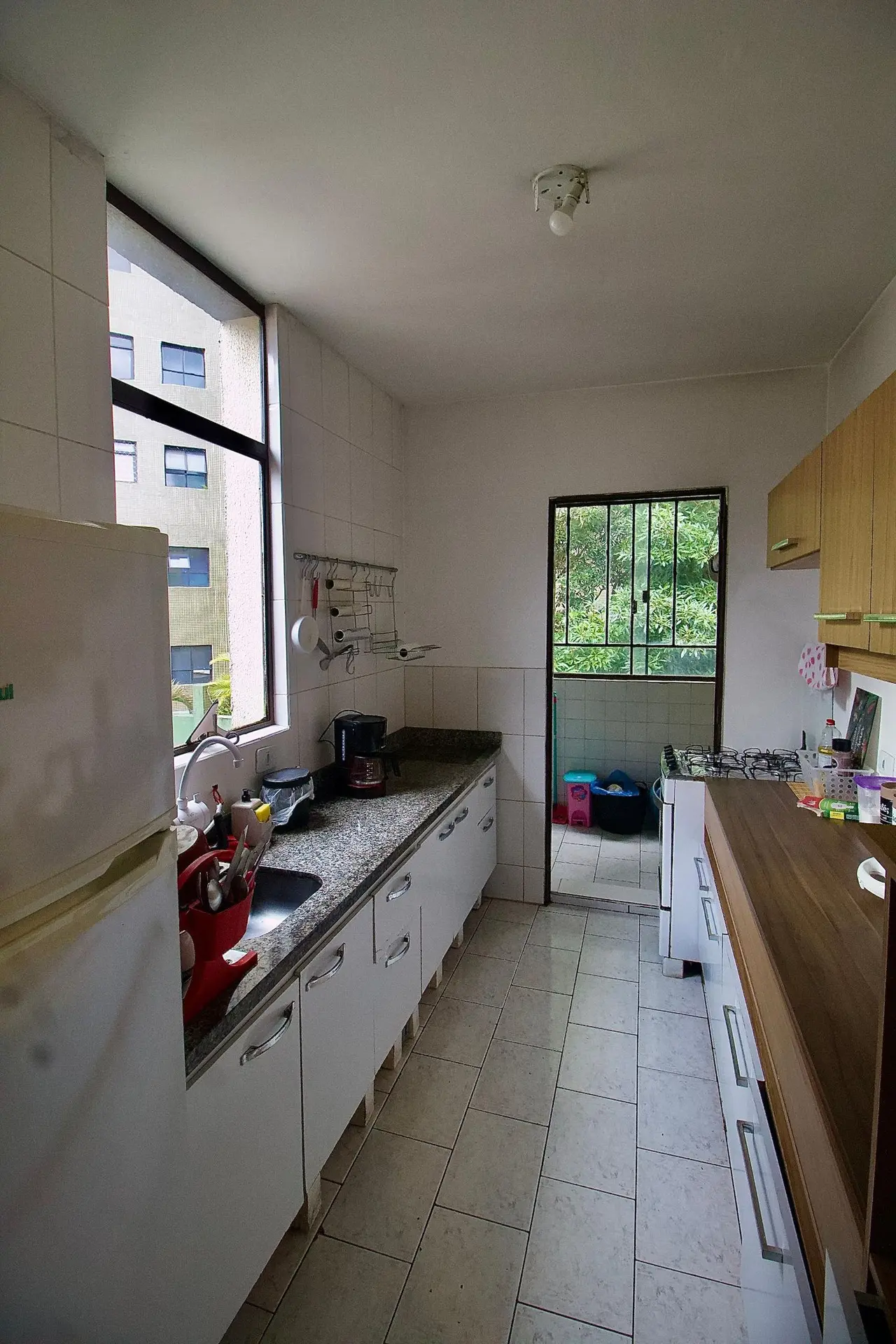 84 m² apartment with a home office and a bathtub — photo 33