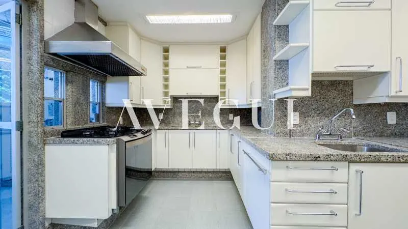 Apartamento duplex com cozinha fechada a gás — photo 2