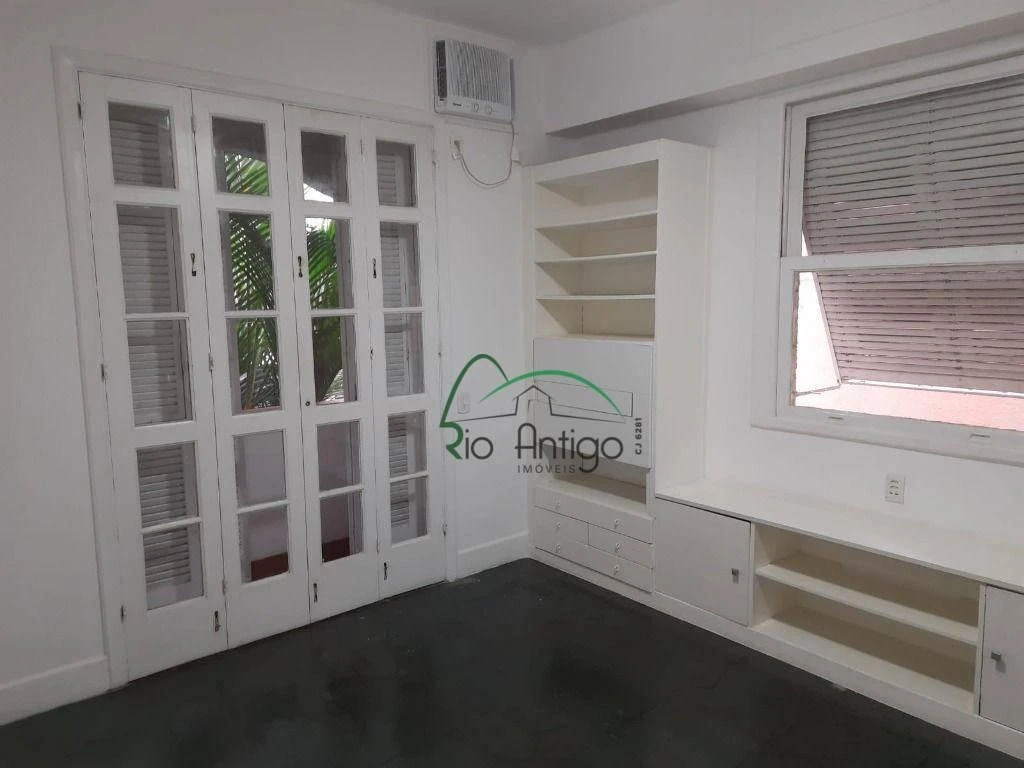 Home office in a 3-bedroom apartment, 110 m² — photo 8