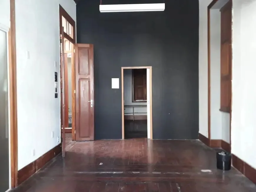 Unfurnished house with 5 bedrooms and 3 bathrooms — photo 13