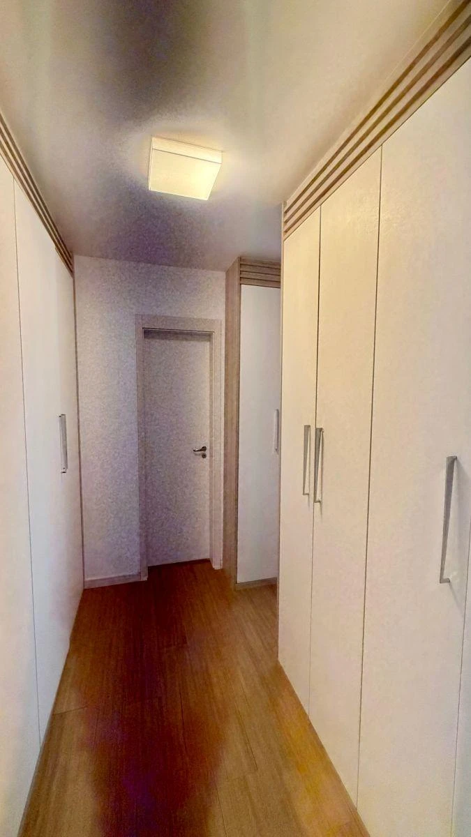 3-bedroom apartment with a home office — photo 6