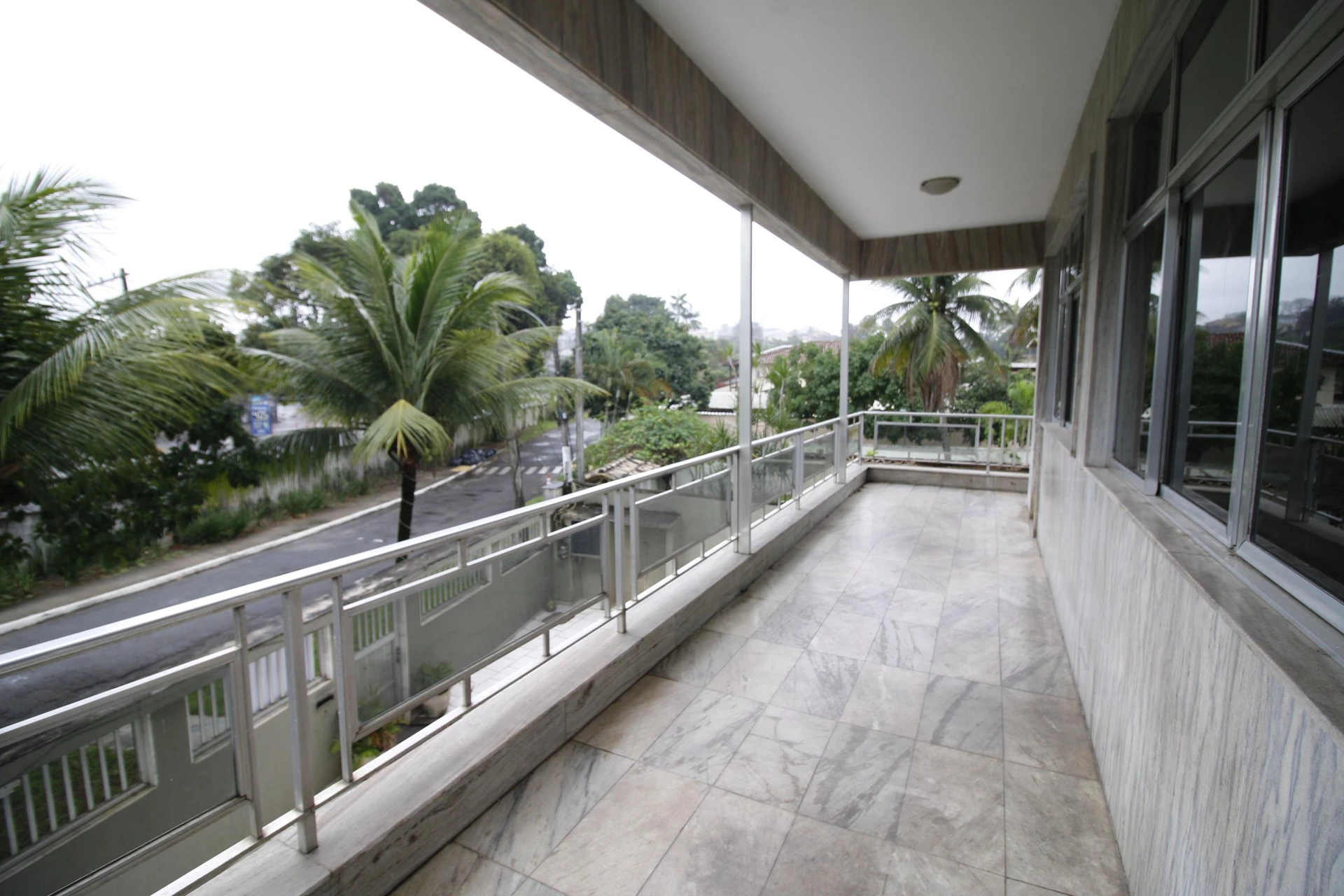 Condo house with 4 bedrooms and 2 en-suites, 3 parking — photo 33