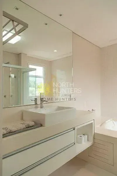 Furnished house with 7 bedrooms and open-plan gas kitchen — photo 43