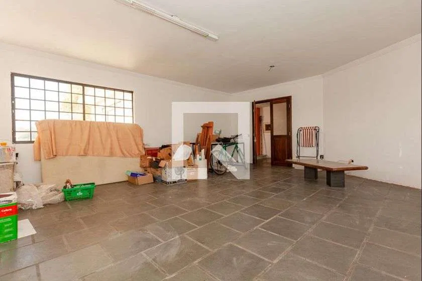 House with 5 bedrooms and a private garden — photo 17