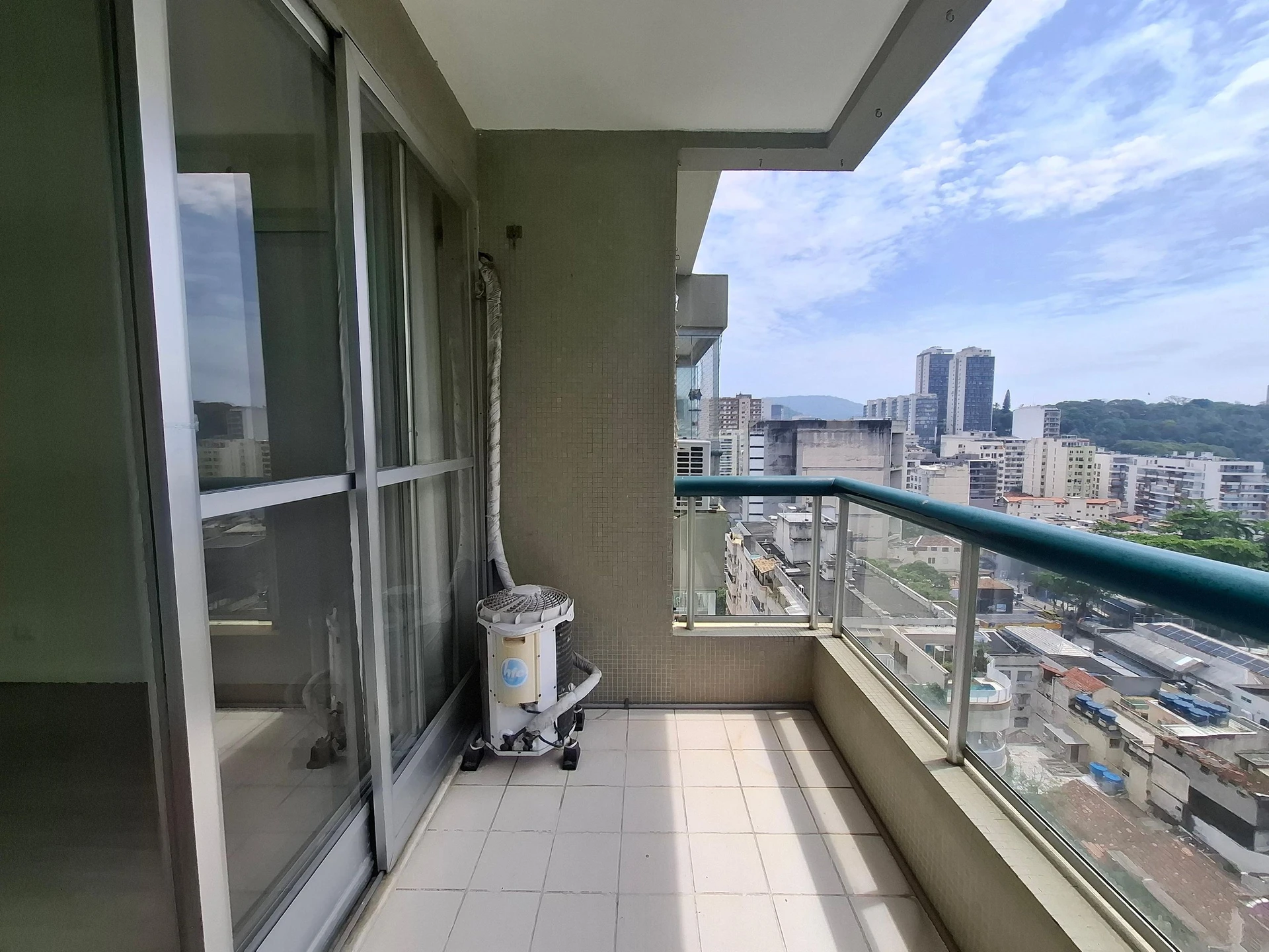 2 quartos e janelas do piso ao teto: apartamento de 75 m² — photo 38