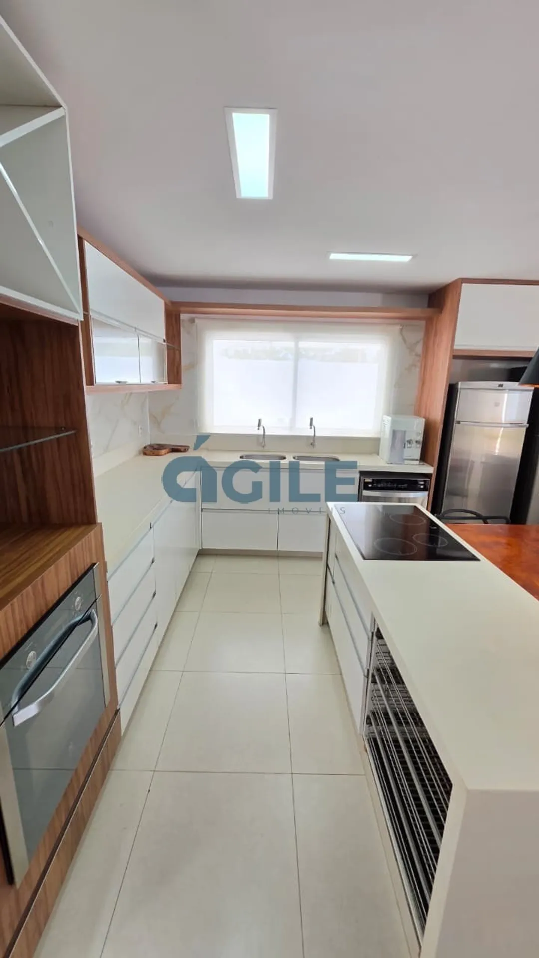 Washing machine in a 4-bedroom house, 200 m² — photo 8
