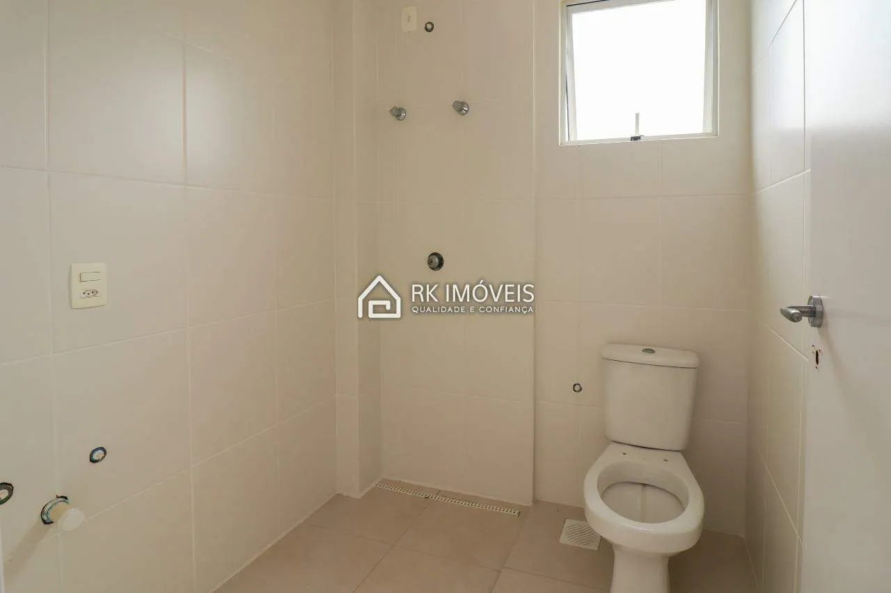 Unfurnished 1-bedroom apartment with balcony and 1 parking spot — photo 10